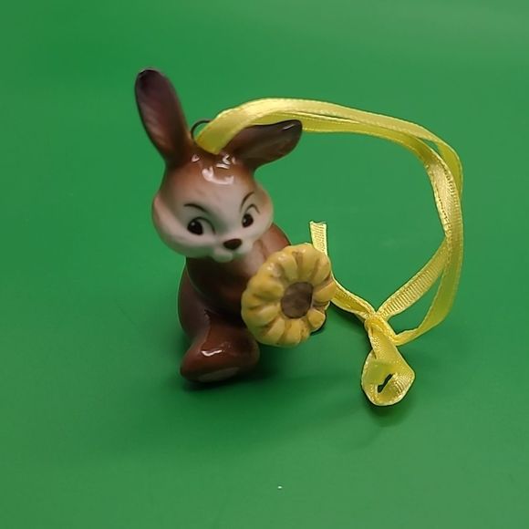 Goebel Easter "Picks of the Litter" 6 piece Rabbit ornament set - Picture 6 of 12